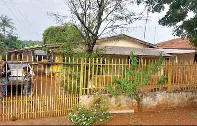 Imagem: A casa possui 2 Dormitórios, 2 Banheiros, 600m² de Área e