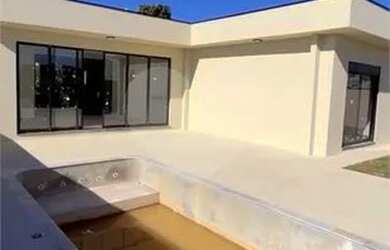 Imagem: A casa em condomínio possui 3 Dormitórios, 5 Banheiros, 3