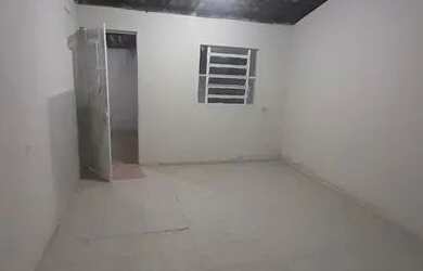 Imagem: A casa possui 2 Dormitórios, 1 Banheiro e está localizado