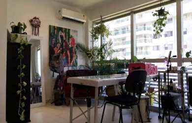 Imagem: O depósito possui 1 Vaga na garagem, 22m² de Área e está