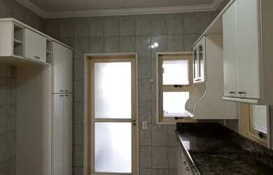 Imagem 10: Casa de condomínio térrea para aluguel possui 250 metros quadrados com...