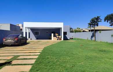 Imagem: A casa em condomínio possui 2 Dormitórios, 2 Banheiros, 3