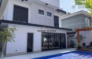 Imagem: A casa em condomínio possui 3 Dormitórios, 3 Banheiros, 2