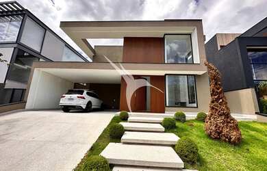 Imagem 1: SANTANA DE PARNAIBA - Casa Padrão - Alphaville