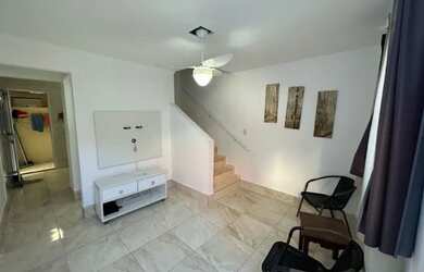 Imagem: A casa em condomínio possui 2 Dormitórios, 2 Banheiros, 1