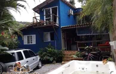 Imagem: A casa possui 2 Dormitórios, 1 Banheiro, 1 Vaga na garagem