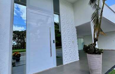 Imagem: A casa em condomínio possui 3 Dormitórios, 4 Banheiros, 2