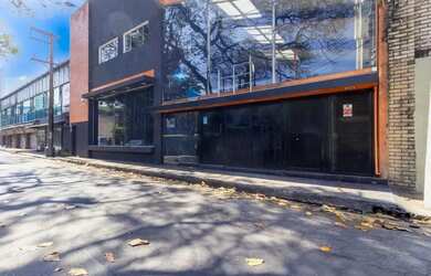 Imagem: O depósito possui 1050m² de Área e está localizado em Jardim