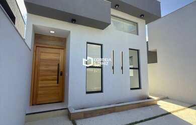 Imagem: A casa possui 2 Dormitórios, 3 Banheiros, 2 Vagas na garagem