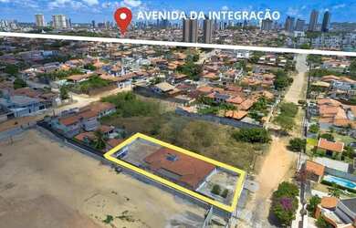 Imagem: A casa possui 5 Dormitórios, 3 Banheiros, 5 Vagas na garagem