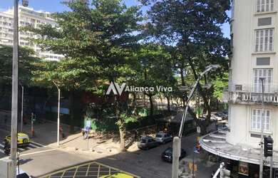 Imagem: O apartamento possui 3 Dormitórios, 3 Banheiros, 166m² de