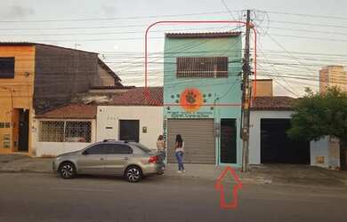 Imagem: A casa possui 3 Dormitórios, 2 Banheiros, 88m² de Área e