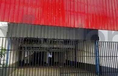 Imagem: O depósito possui 2 Vagas na garagem, 194m² de Área e está