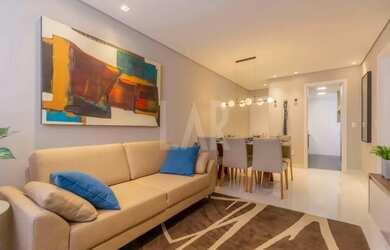 Imagem: O apartamento possui 3 Dormitórios, 1 Banheiro, 3 Vagas na