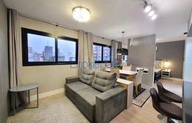 Imagem: O apartamento possui 1 Dormitório, 1 Banheiro, 1 Vaga na garagem