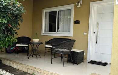 Imagem: A casa em condomínio possui 3 Dormitórios, 3 Banheiros, 3