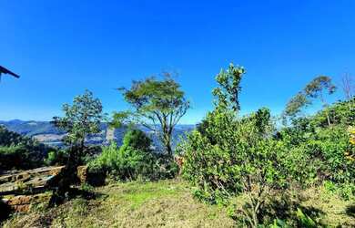 Imagem: O terreno possui 355m² de Área e está localizado em Nova