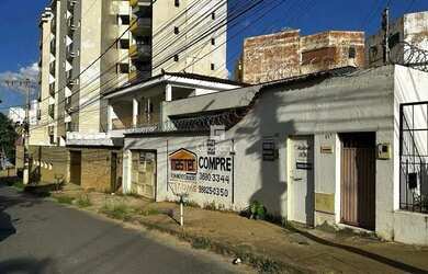 Imagem 15: Casa em Montes Claros, no bairro Melo, à venda