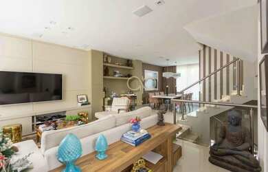 Imagem: A casa em condomínio possui 3 Dormitórios, 5 Banheiros, 3