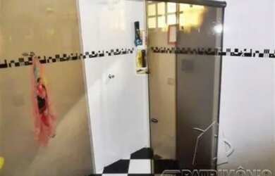 Imagem 2: Casa Comercial. Varanda, 210m² de Área, 1 Vaga na garageme5 Dormitórios