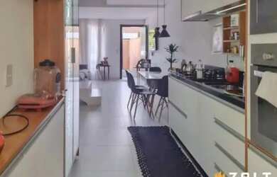 Imagem: A casa possui 2 Dormitórios, 2 Banheiros, 1 Vaga na garagem