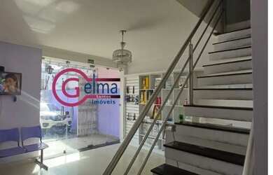 Imagem: A casa possui 4 Dormitórios, 2 Banheiros, 2 Vagas na garagem