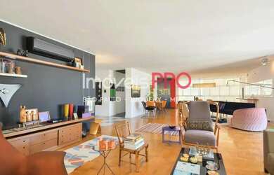 Imagem: O apartamento possui 3 Dormitórios, 4 Banheiros, 3 Vagas na