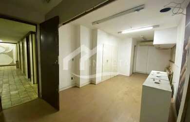 Imagem: O depósito possui 29m² de Área e está localizado em Centro