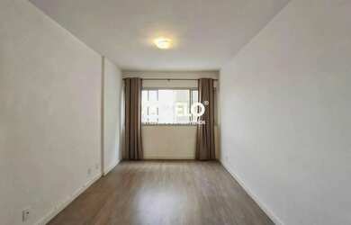 Imagem: O apartamento possui 1 Dormitório, 1 Banheiro, 1 Vaga na garagem