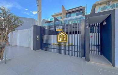 Imagem: A casa possui 3 Dormitórios, 3 Banheiros, 3 Vagas na garagem