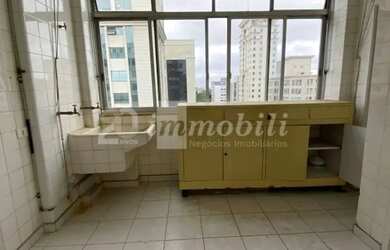 Imagem 9: Higienopolis-SP. Varanda, Guarda roupa, 235m² de Áreae2 Vagas na garagem