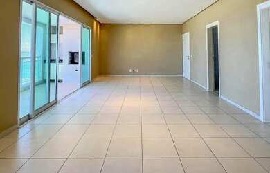 Imagem: A casa em condomínio possui 3 Dormitórios, 4 Banheiros, 2