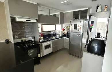 Imagem: A casa em condomínio possui 3 Dormitórios, 4 Banheiros, 2