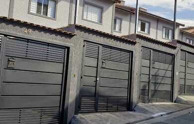 Imagem: A casa possui 2 Dormitórios, 1 Banheiro, 1 Vaga na garagem