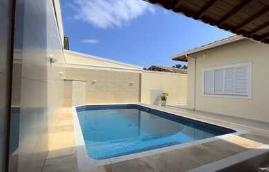 Imagem 2: INCRÍVEL CASA COM PISCINA E OTIMA LOCALIZAÇÃO LER A DESCRIÇÃO