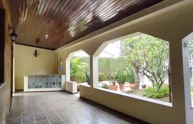 Imagem: A casa em condomínio possui 3 Dormitórios, 4 Banheiros, 3