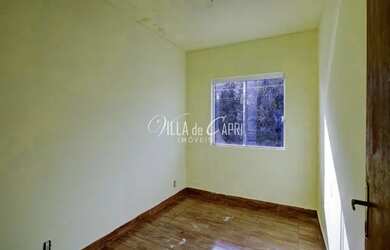 Imagem: A casa possui 2 Dormitórios, 1 Banheiro, 2 Vagas na garagem