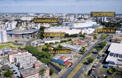 Imagem: O apartamento possui 1 Dormitório, 1 Banheiro, 1 Vaga na garagem