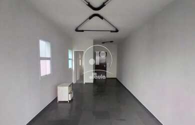 Imagem: O depósito possui 1 Vaga na garagem, 33m² de Área e está