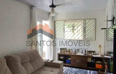 Imagem: A casa possui 3 Dormitórios, 2 Banheiros, 3 Vagas na garagem