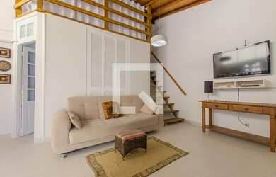 Imagem: A casa possui 2 Dormitórios, 2 Banheiros, 1 Vaga na garagem