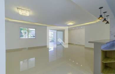 Imagem: O apartamento possui 4 Dormitórios, 5 Banheiros, 2 Vagas na