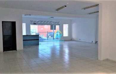 Imagem: O depósito possui 165m² de Área e está localizado em Centro