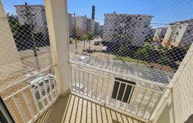 Imagem: O apartamento possui 3 Dormitórios, 1 Banheiro, 1 Vaga na garagem