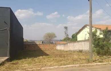 Imagem: O terreno possui 360m² de Área e está localizado em Jardim
