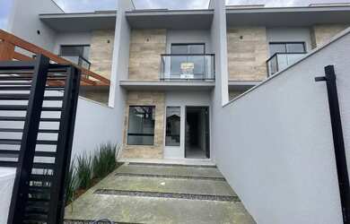 Imagem: A casa possui 2 Dormitórios, 2 Banheiros, 1 Vaga na garagem