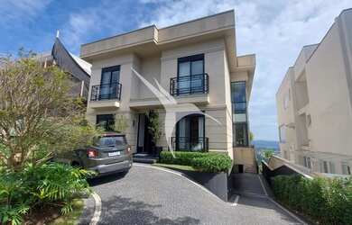 Imagem 1: SANTANA DE PARNAIBA - Casa Padrão - Alphaville