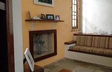 Imagem: A casa possui 3 Dormitórios, 4 Banheiros, 4 Vagas na garagem