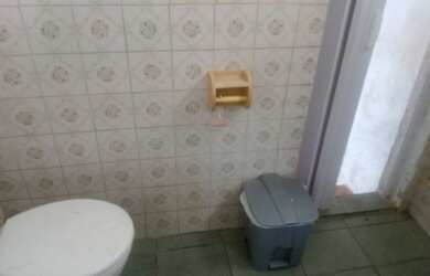 Imagem 4: Aluga se uma casa. Ar-condicionado, 1 Banheiroe2 Dormitórios