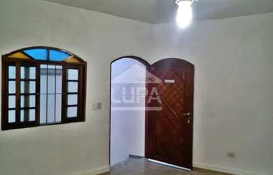 Imagem: A casa possui 2 Dormitórios, 1 Banheiro, 1 Vaga na garagem